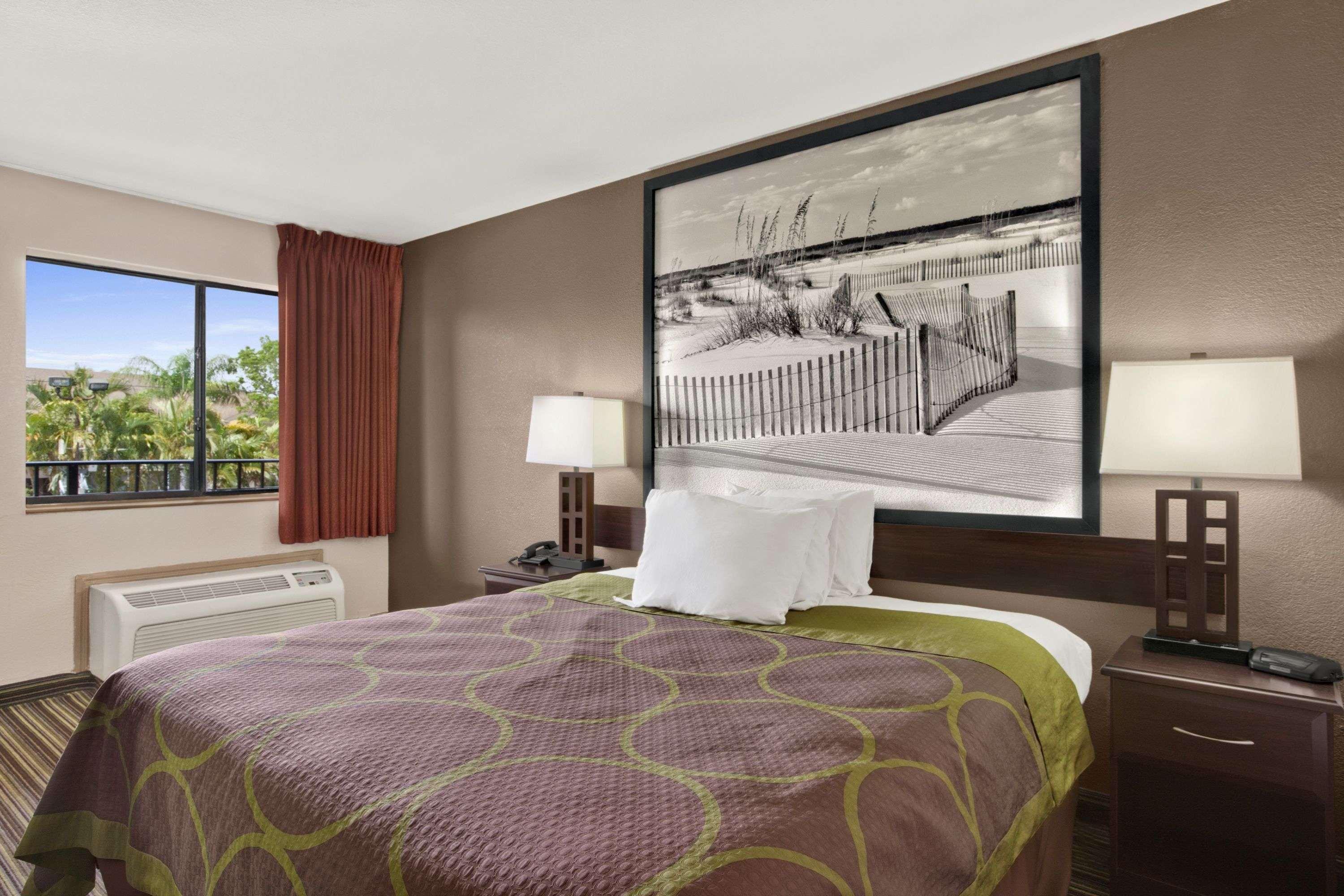 Super 8 By Wyndham Fort Myers Luaran gambar