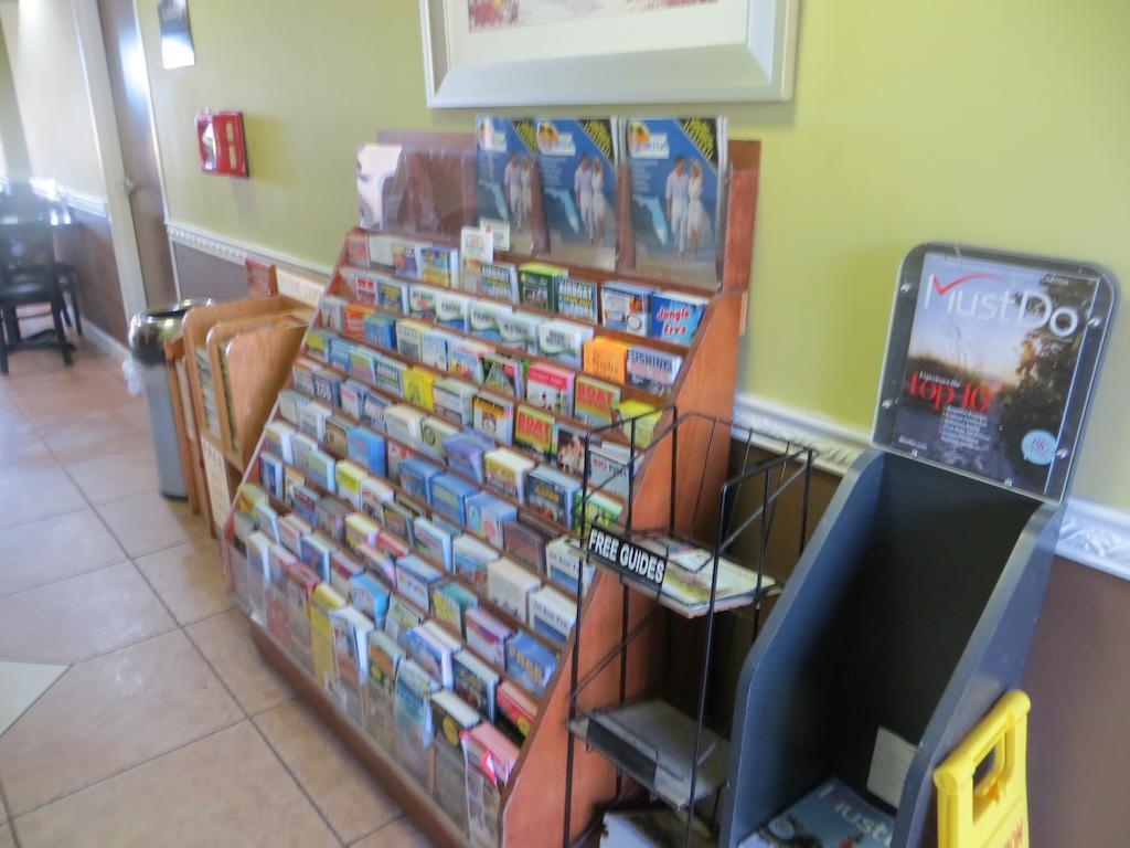Super 8 By Wyndham Fort Myers Luaran gambar